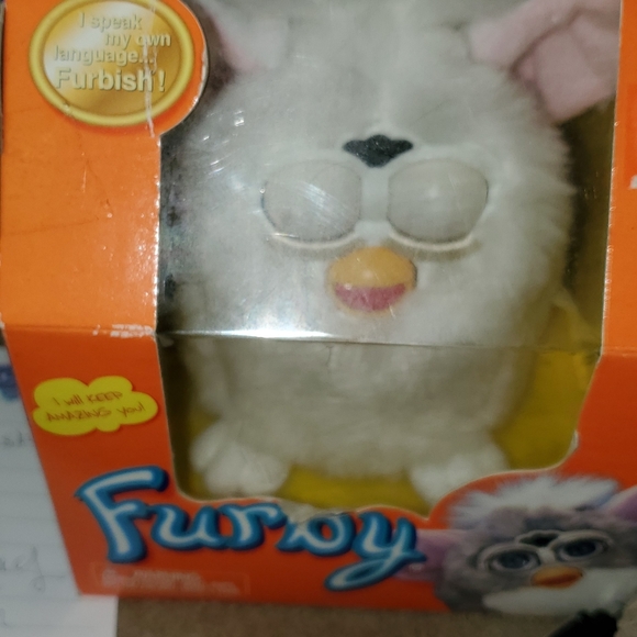 NWT 2001 Furby Unopened Box - Picture 1 of 5
